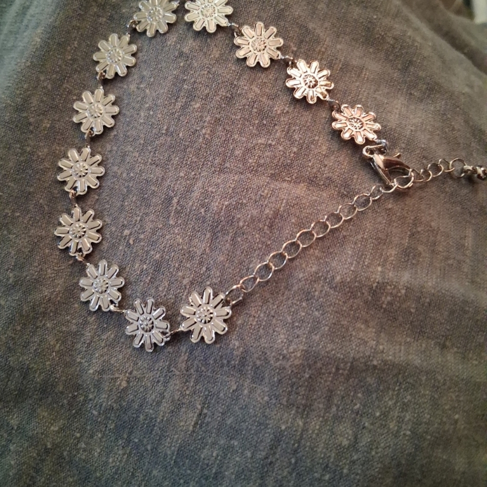Daisy Chain Bracelet